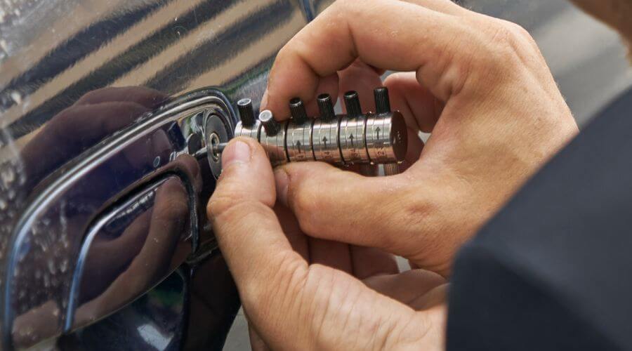 Professional New roof installation in Gordon, AL